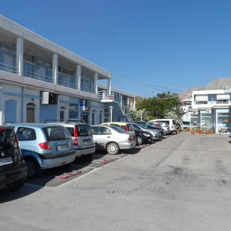 Seafront Studios and Apartments