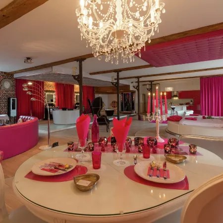 Lush Apartment with Sauna, Hot Tub, Mountain Views in Ensival