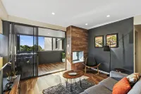 Altitude on Montville Hotels in Mapleton