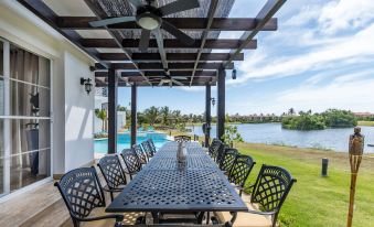 Amazing Private Villa with Chef & Maids