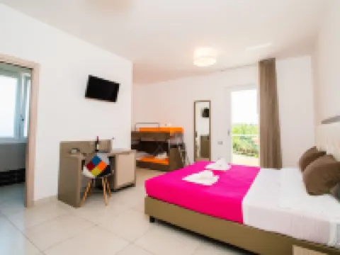 Il Gallo Con Gli Stivali Hotels in Termoli