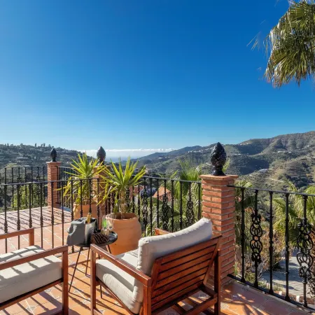 Malaga Hills Boutique Wellness and Hikers Eco-Hotel Adults Only