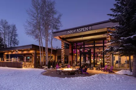 The Inn at Aspen Отели рядом с достопримечательностью «Aspen Highlands»