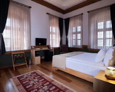 Koçanlı Köşkü Dikili otelleri