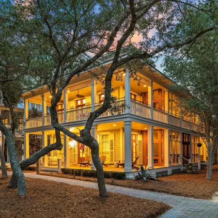 Golf Cart + Close to Beach Club in Watercolor! 5 Bedroom Home by RedAwning