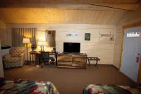 Young's Motel Hotels in Tok
