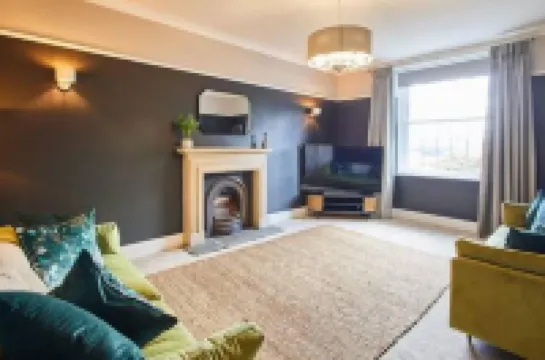 Host & Stay - South View