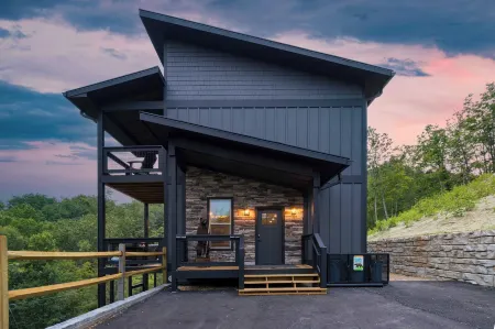 Rambling Ridge Lodge by AvantStay Endless Amenities Fun Indoor Pool Hot Tub A Arcade Game Room Отели в г. Питман Сентер