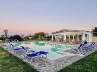 Hotel with swimming pool near Stintino - Pools