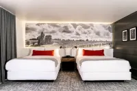 Vinland Hotel and Lounge Hotels in Solvang