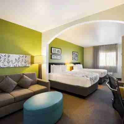 Sleep Inn & Suites Rooms