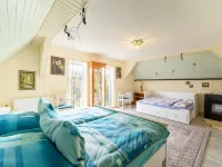 Lodge in Bohemia with Sauna and Bubble Bath