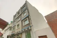 ทรีโบ้ร็อคเวลล์พลาซ่า โรงแรมใกล้ถนนช้อปปิ้ง Karol Bagh