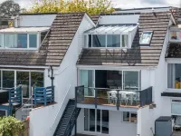 Cystanog Fach - Spectacular Sea Views, Balcony and Terrace, Parking Hotels in Saundersfoot