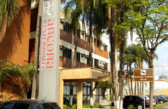 安科納中心酒店