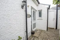 Helena Cottage Hotels near Kellie Castle Gardens