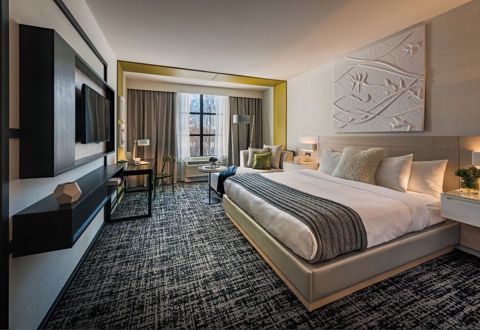 Hotel Zero Degrees Over view