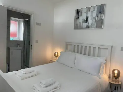 CityBreaks Rooms with Free Parking - Apartment