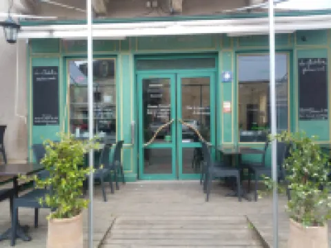 Le Madelon Hôtels à : Capdrot