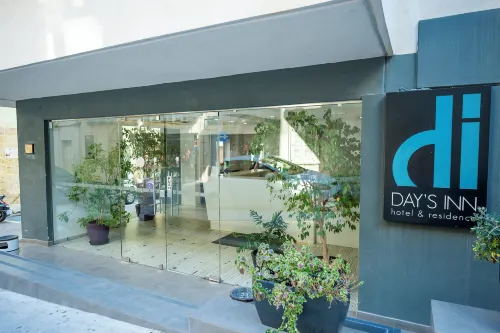 Day's Inn Hotel and Residence