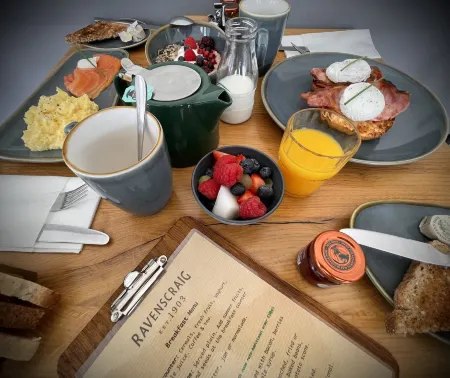 Ravenscraig Guest House Отели в г. Авьеморе