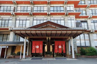 施設外観 湯田中温泉 よろづやの写真