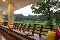 페리야르 네스트 리조트