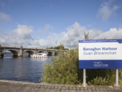 Apartment Sleeps 7 with Mezzanine Hoteles en Condado de Offaly