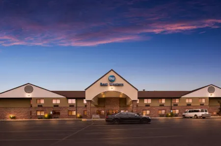 Best Western Kendallville Inn Отели рядом с достопримечательностью «Публичная библиотека Экхарт»