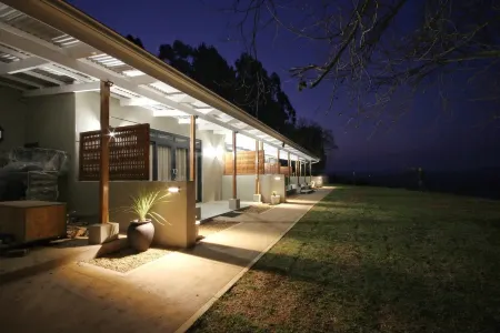 Curry's Post Bed & Breakfast Отели в г. Howick