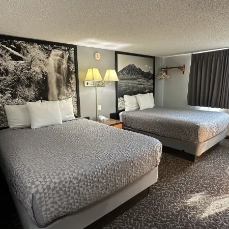 Super 8 by Wyndham Yankton