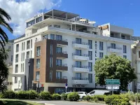 Hotel Port Toga Hotels near Scala Santa
