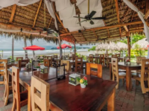 Jaco Laguna Resort & Beach Club Hoteles en Jacó