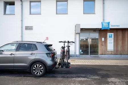 Ibis Budget Oostende Airport Отели рядом с достопримечательностью «Zeester»