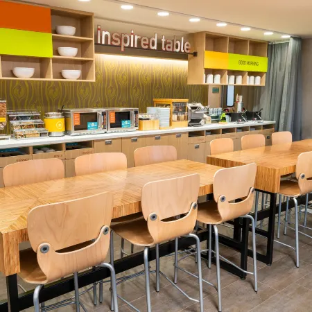 Home2 Suites by Hilton-Bakersfield