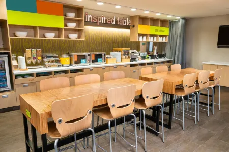 Home2 Suites by Hilton-Bakersfield Отели в г. Бейкерсфилд