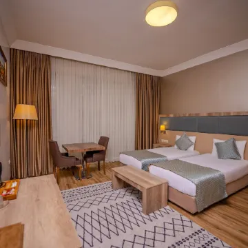 Mari Suites Hotel Отели рядом с достопримечательностью «Кягытхане»