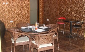 Sal's Boutique Hotel - Housity
