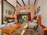 Cherry Tree Cottage B&B Linden Hotels near Emmarentia Dam