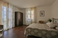 لي جياري رومز فنادق في 