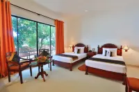 Centauria Lake Resort Hotels near Bo Tree