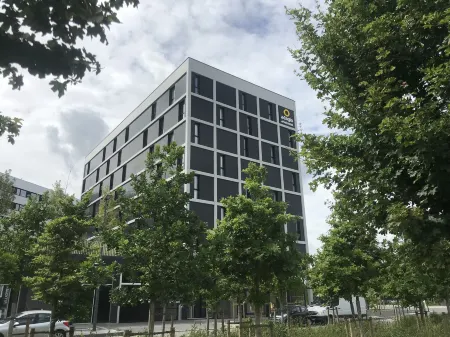 Aparthotel Adagio Access Palaiseau Saclay Отели в г. Сакле