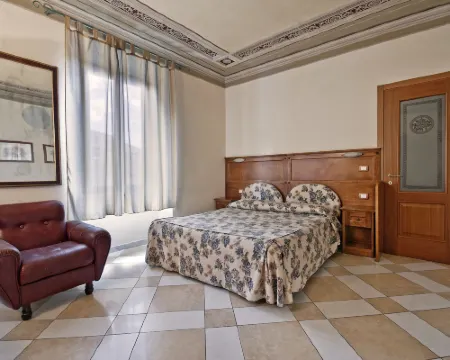 アル メルカート B&B シエナのホテル