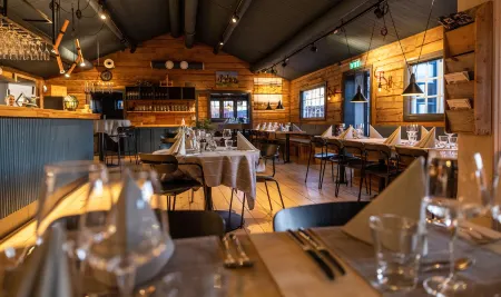 Hotell Bruksvallsliden Отели в г. Херьедален