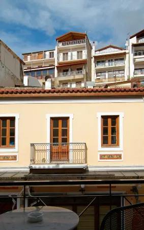 Hotel Varonos Отели в г. Дельфы