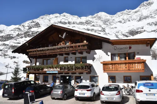 Wellness- Und Genußhotel Rosmarie Hotel a San Leonardo in Passiria