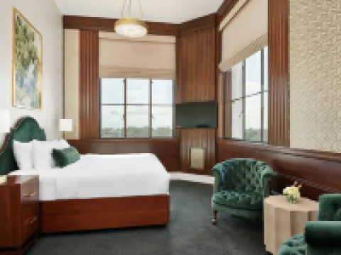 The Darling Hotels in Visalia