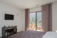 Résidence Hotelière Capu Seninu - balcony