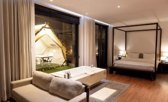 The Classic Hotel by hotelone
