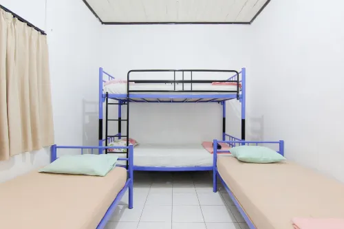 Arjuna Hostel - Pensions